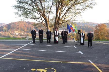 POKOPALIŠČE TRATE – ŠKOFLJICA KRASIJO NOVE PARKIRNE POVRŠINE 07